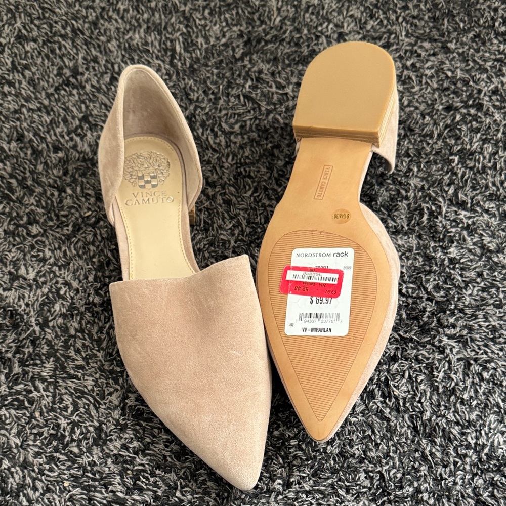 Vince Camuto Women's Beige Pointed Flats - Picture 3 of 4